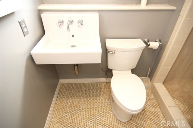 Building Photo - 244 Spencer St