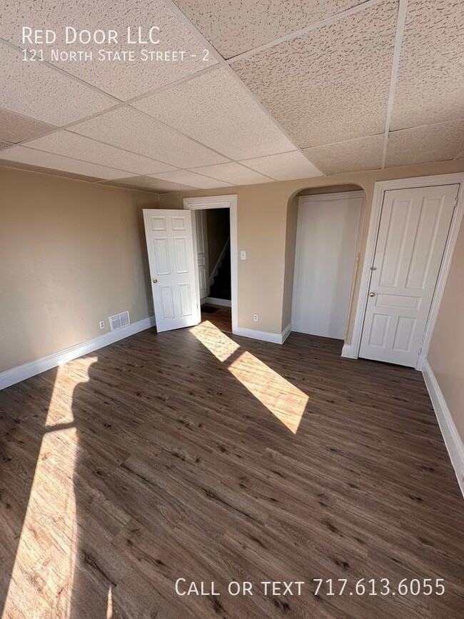 Building Photo - Section 8 considered. 3 bedroom in northea...