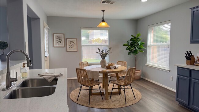 Building Photo - 24822 Cobble Canyon Ln