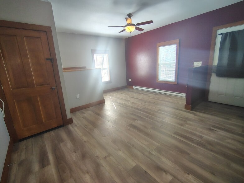 Livingroom w/back door - 615 Lake St