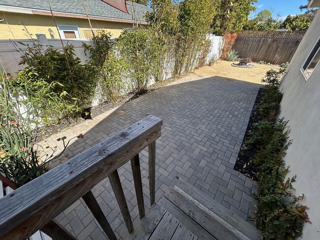 Building Photo - Charming 3-Bedroom HOUSE in Prime Carlsbad...