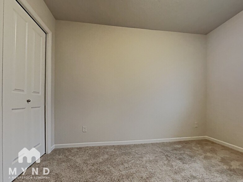 Building Photo - 7267 NW 164th Ave