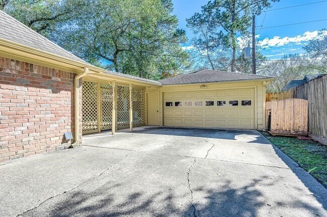 Building Photo - 9311 New Forest Rd