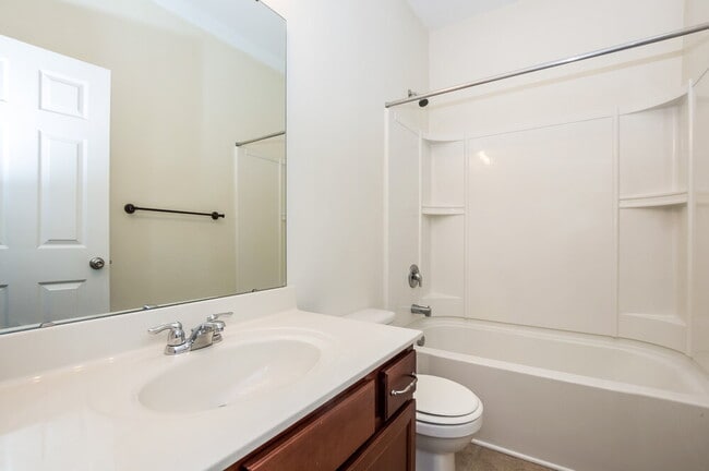 Building Photo - 2011 Blue Stream Ln