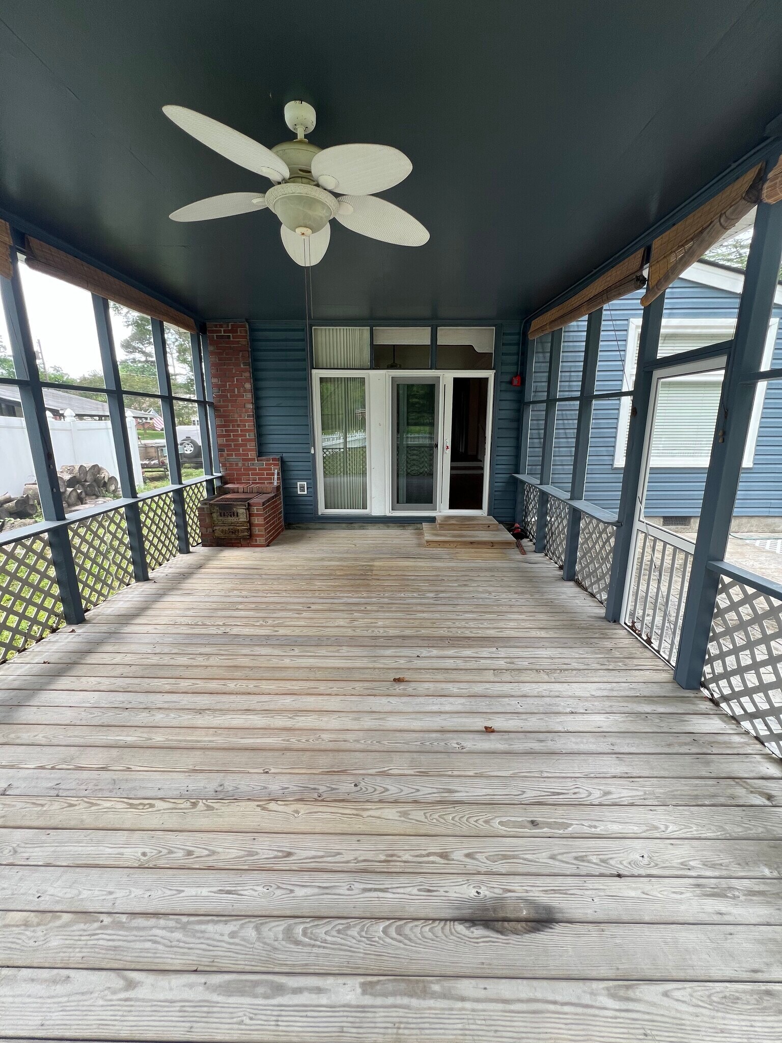 Building Photo - 5524 Forest View Dr