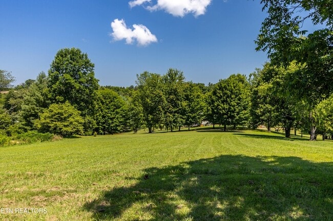 Building Photo - 2084 Allenridge Dr