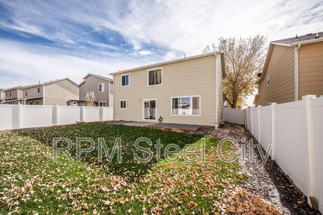 Building Photo - 2231 Meadowlark Ln