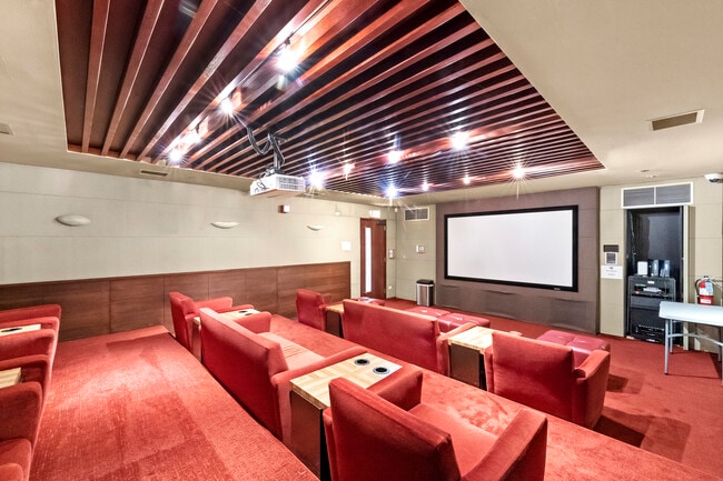 Building Photo - 30 E Huron St