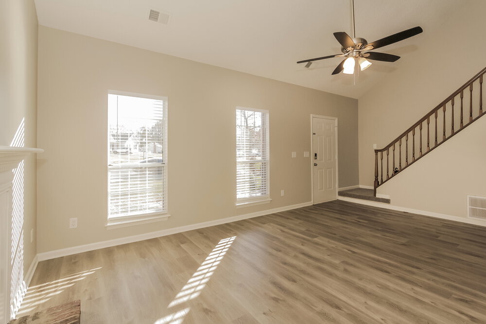 Building Photo - 5013 Farmview Dr