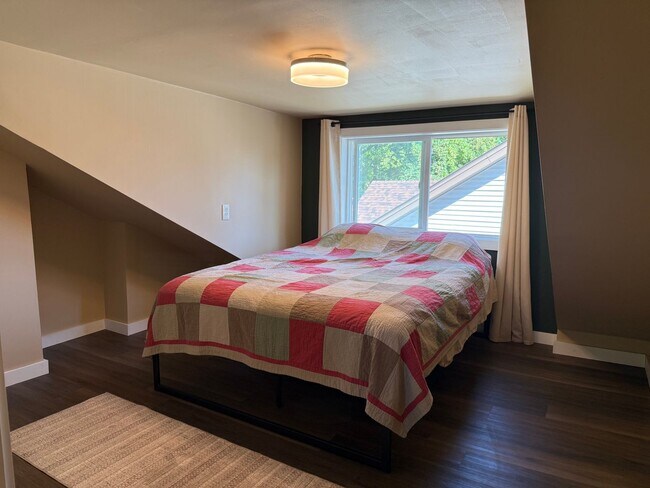 Building Photo - Charming Kalispell Home