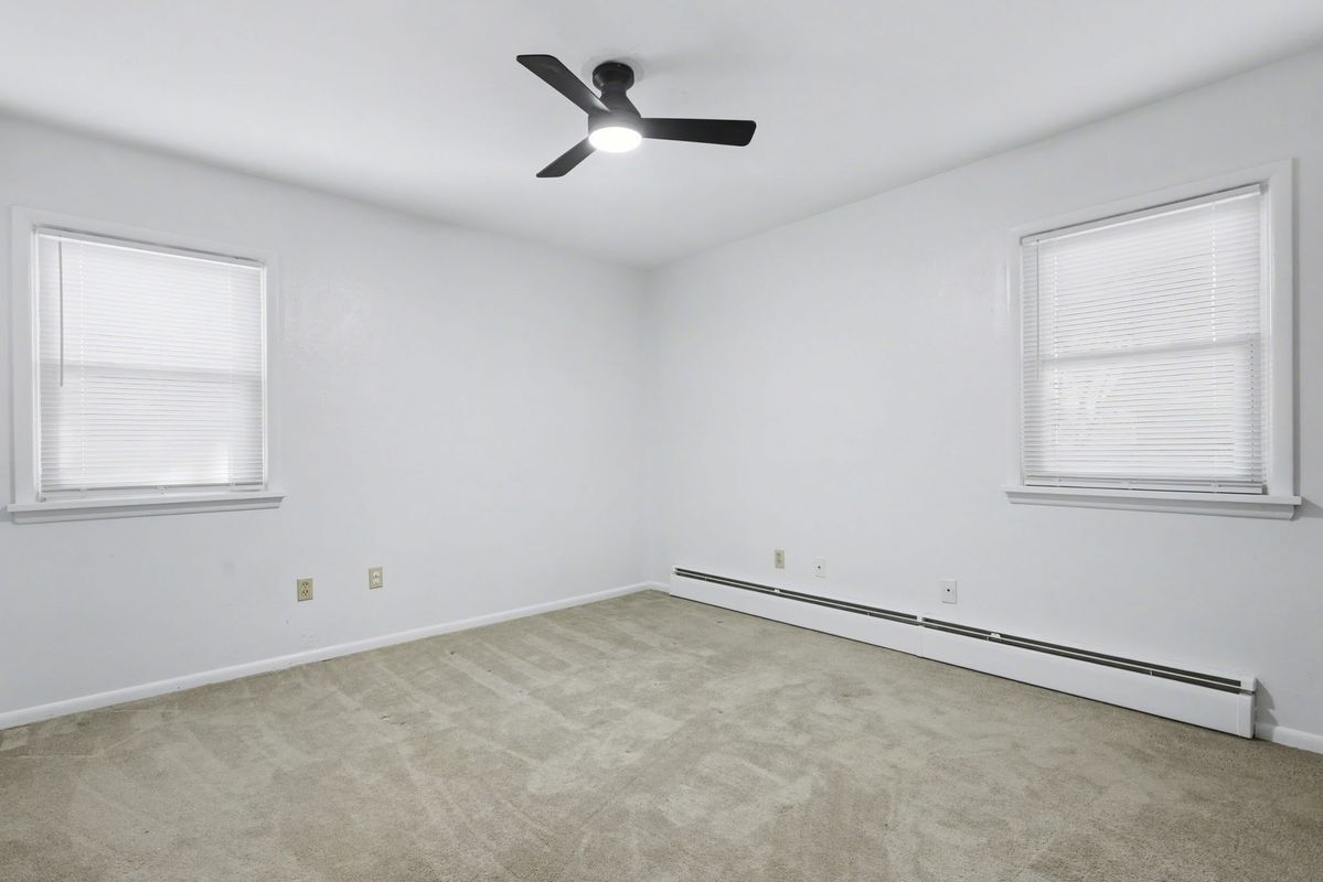 Building Photo - 2215 N Wahsatch Ave