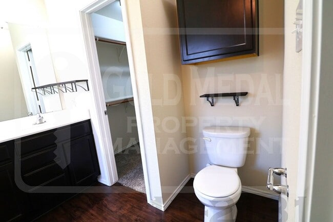 Building Photo - Don't Miss Out on This Beauty At 2521 Bargello! - Now Available For Rent!