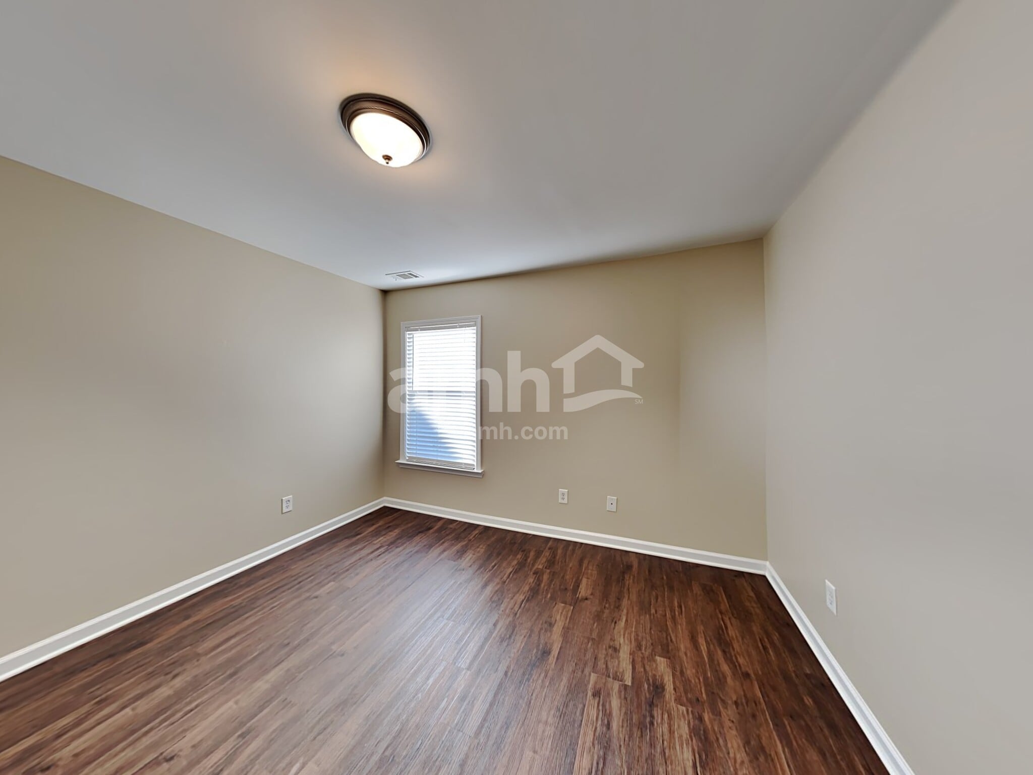 Building Photo - 916 Swallowtail View