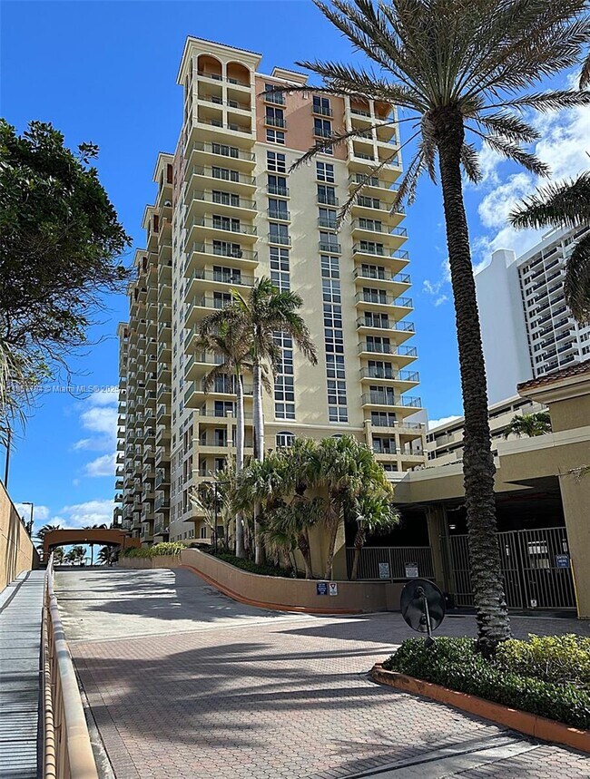 Building Photo - 2080 S Ocean Dr