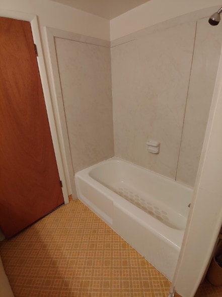 Building Photo - 4815 S Lincoln St