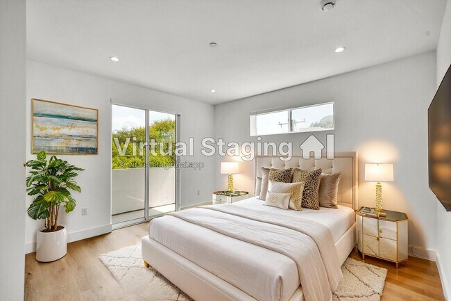 Building Photo - 5022 Cahuenga Blvd