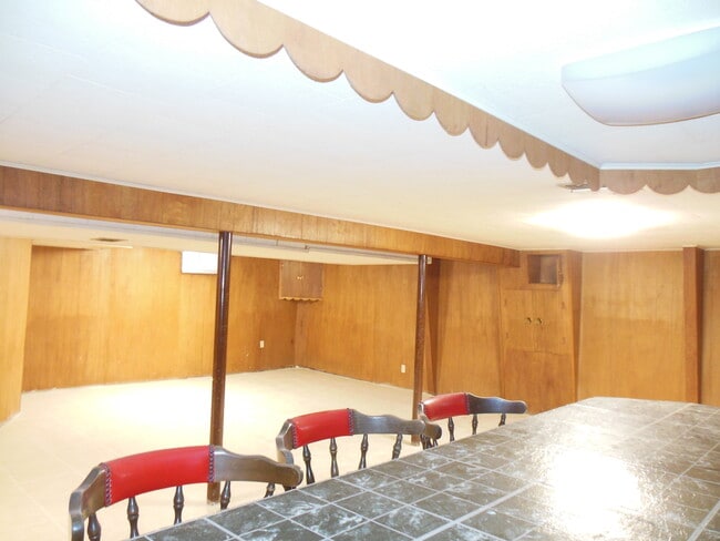 Building Photo - 508 E Butterfield Rd