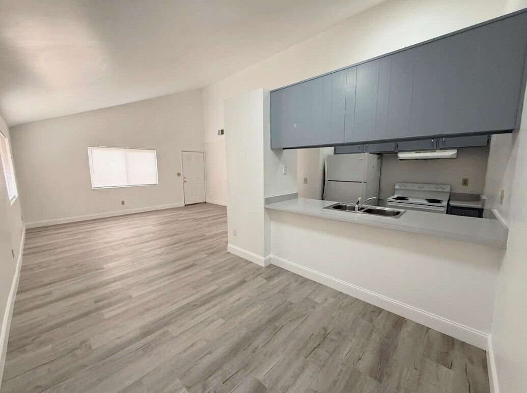 Building Photo - 3310 R St