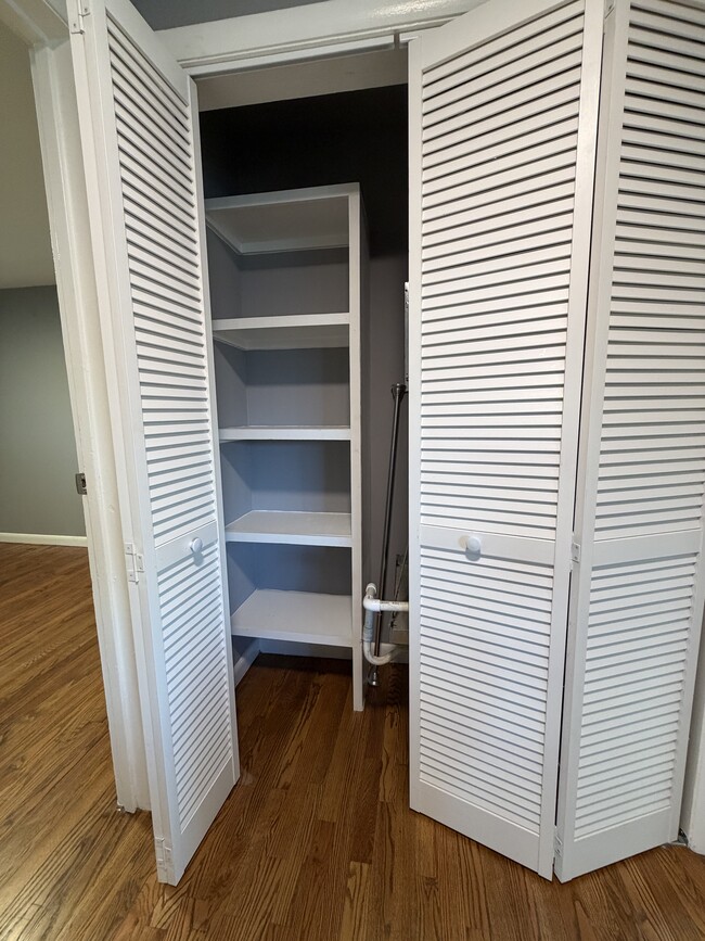 Building Photo - Clifton Place