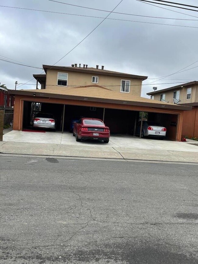 Building Photo - 221-235 Sanford Ave