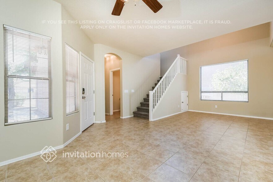 Building Photo - 40092 Calabria St