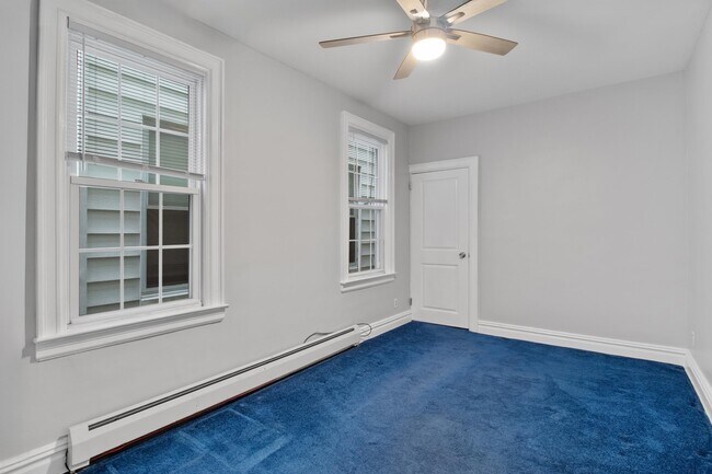 Building Photo - 120 W 45th St