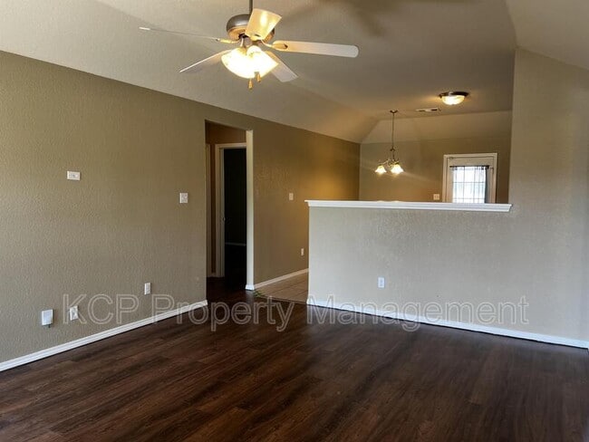 Building Photo - 210 Regency Dr