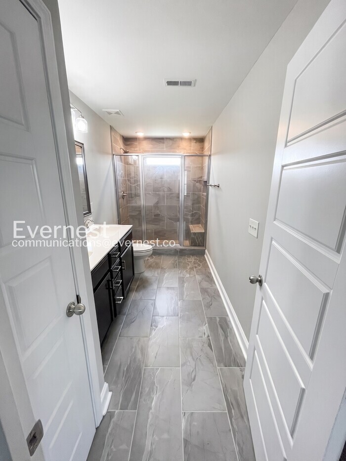 Building Photo - 222 Notgrass Rd