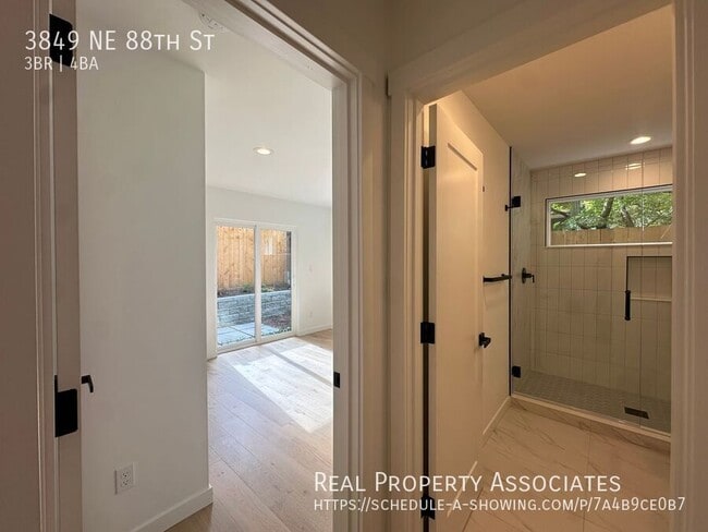 Building Photo - 3849 NE 88th St