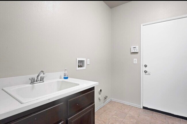 Building Photo - 41190 Corte Alto Collina