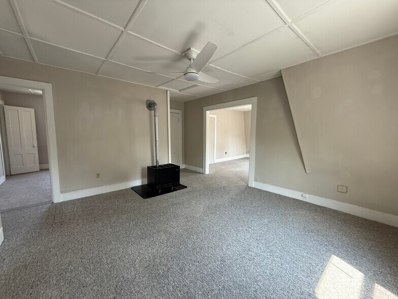 Family Room - 117 Bridge St