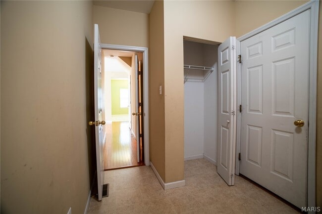 Building Photo - 84 Brighton Park Dr