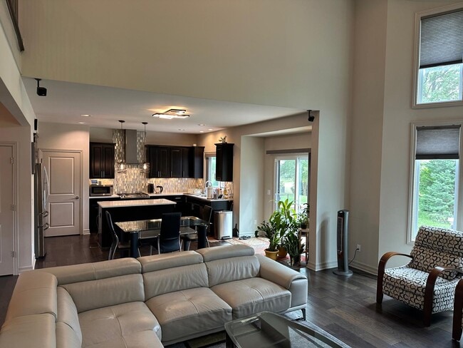 Building Photo - 1578 Garden Park Dr