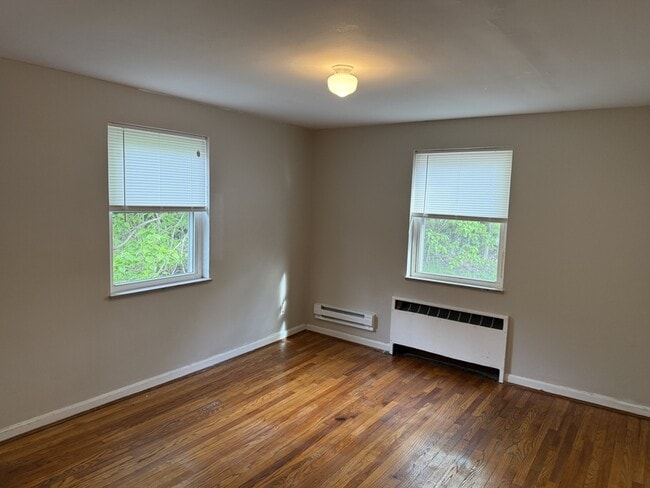 Building Photo - 3926 E Gatewood Ln