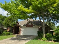 Building Photo - 1727 Fallen Leaf Ln