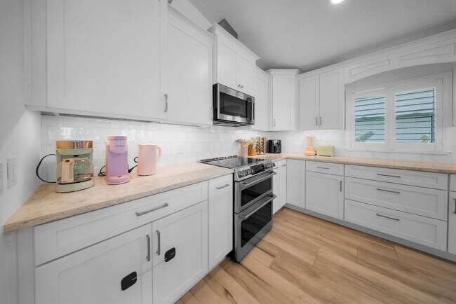 Building Photo - 555 S Gulf Dr