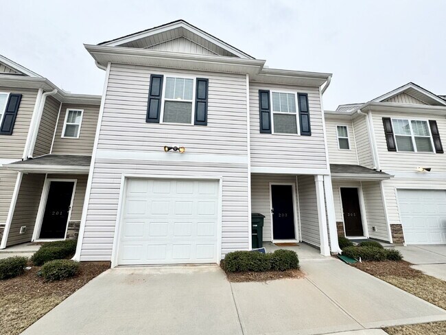 Building Photo - Seneca townhome - Price Just Reduced!