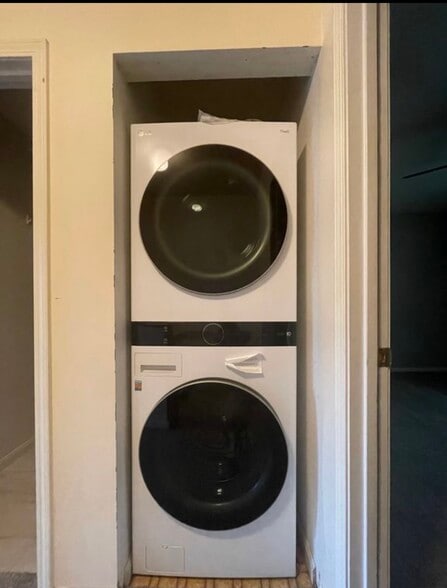 Building Photo - 149 Ledgewood Cir