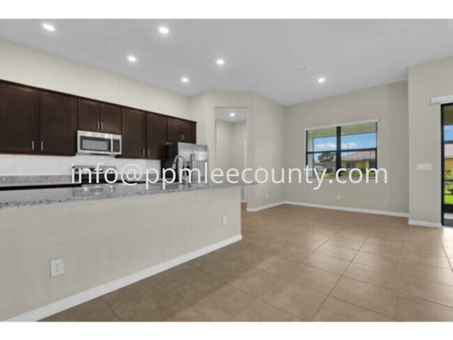 Building Photo - Fantastic 3 bedroom 2 bath 2 car garage home in the NE Cape.