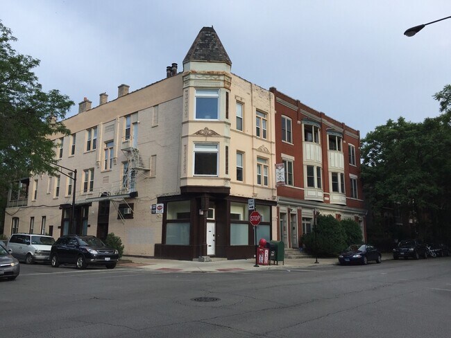 Primary Photo - 1155 W Dickens Ave
