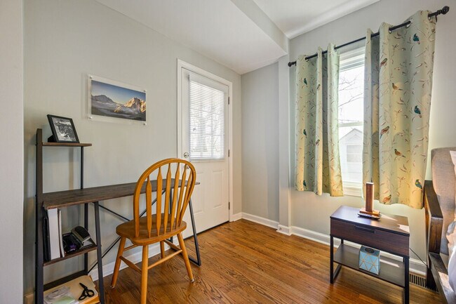 Building Photo - 3265 N Fulton Ave