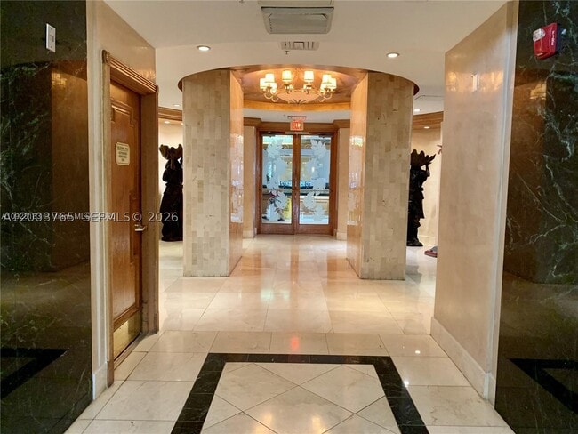 Building Photo - 16711 Collins Ave