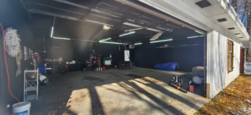 Building Photo - 9211 E Y Z Ave