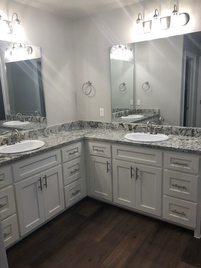 Building Photo - New Construction In Midtown, Built In 2019!