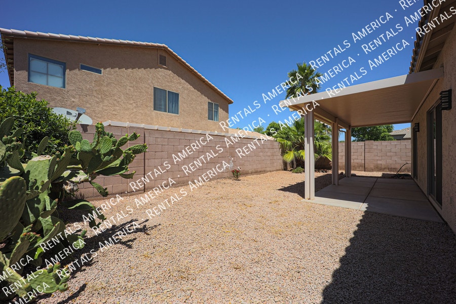 Building Photo - 2738 E Indian Wells Pl