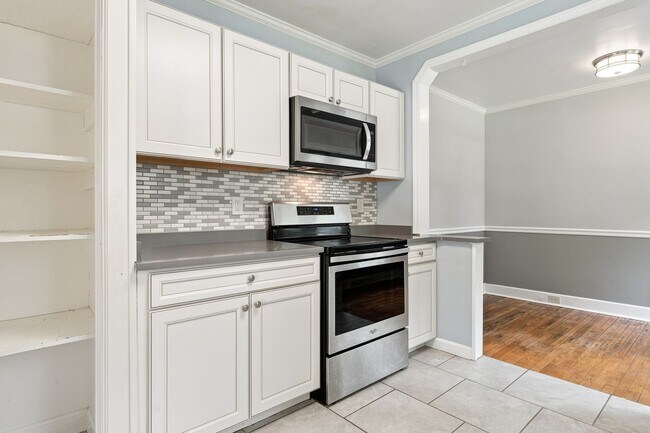 Building Photo - 2408 Cascadilla St