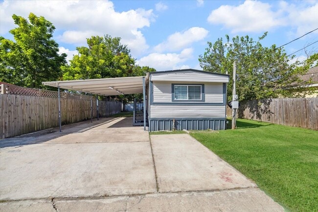 Primary Photo - 703 E Francis Ave