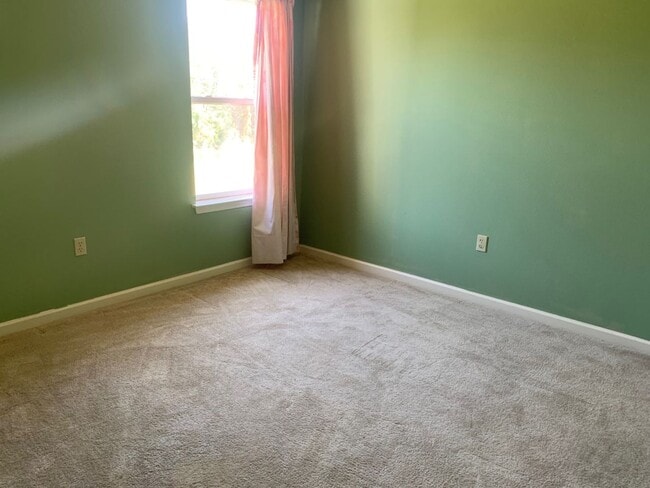 Building Photo - 14203 Cloverhill Blvd