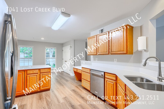 Building Photo - 3041 Lost Creek Blvd