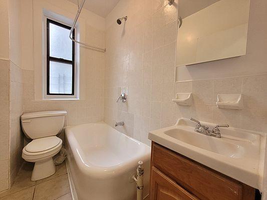 Building Photo - 2 bedroom in BRONX NY 10467